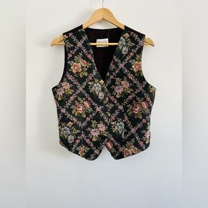 VINTAGE 90s Northern Traditions Floral Tapestry Vest